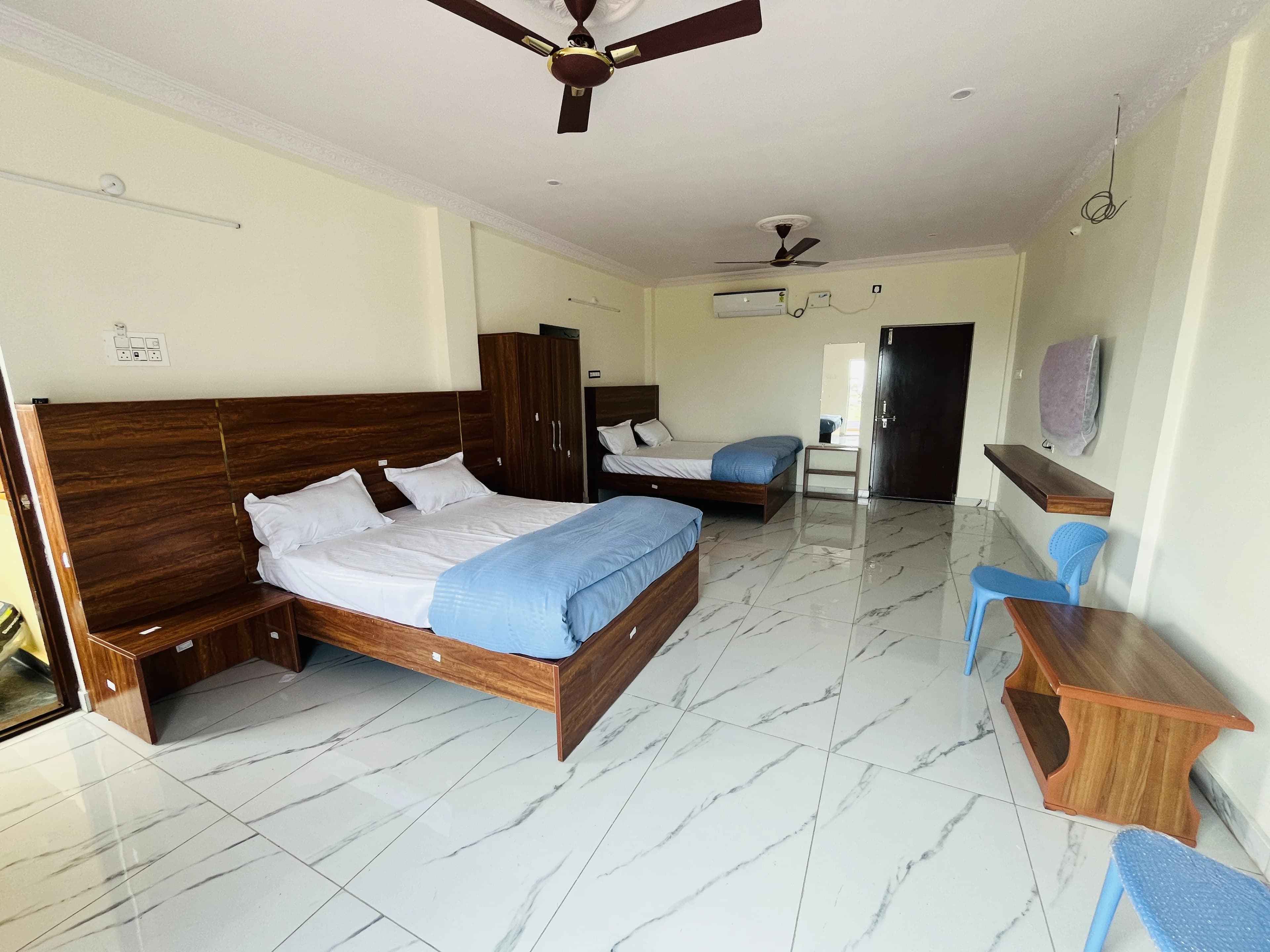 Blue Waves Beach Resort