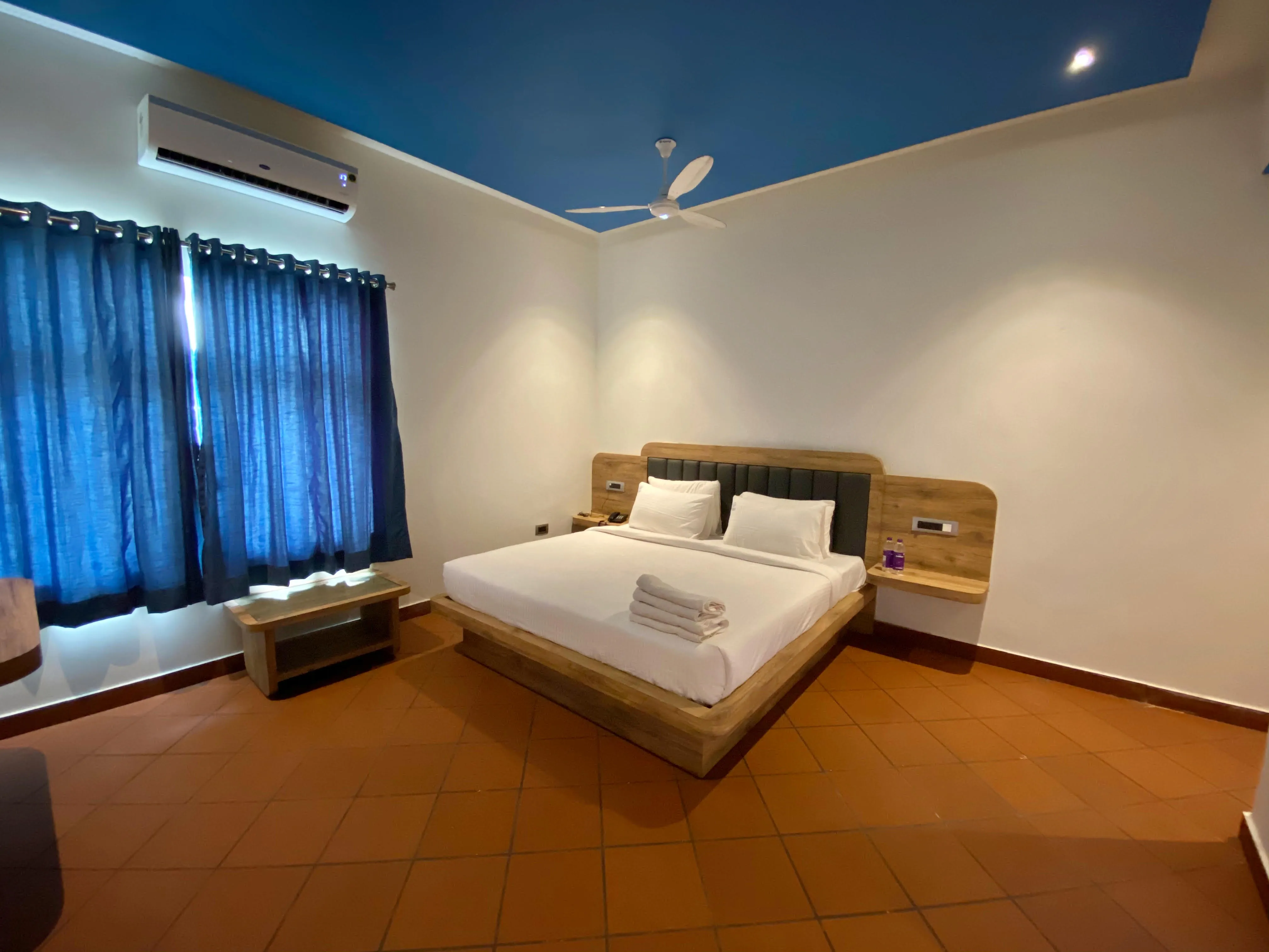 Garden View Room in Riviera Beach Resorts