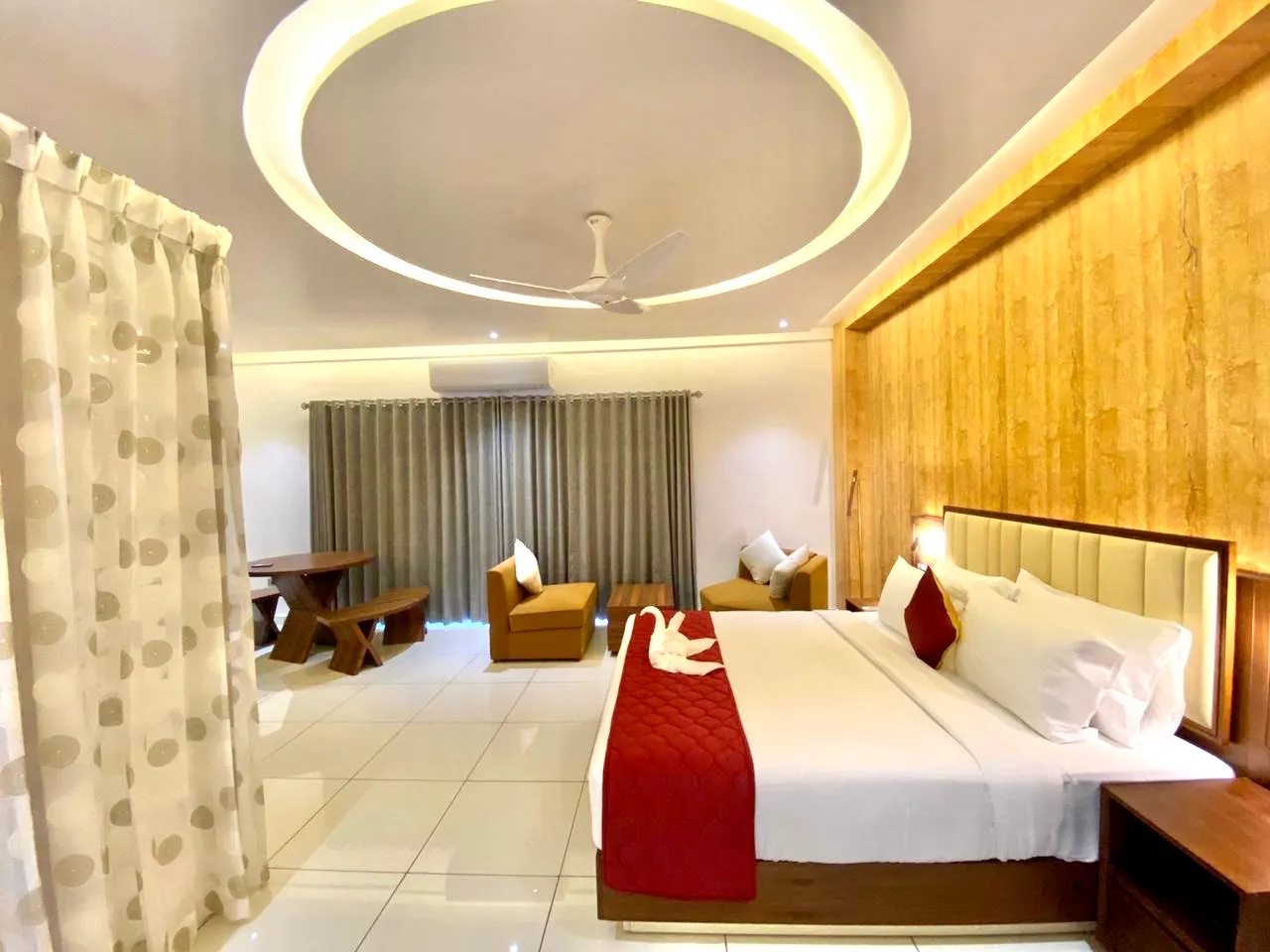 Executive Suite in Riviera Beach Resorts