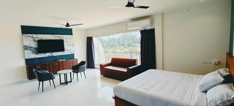 Suite Room with Jacuzzi in Sea Side Resorts